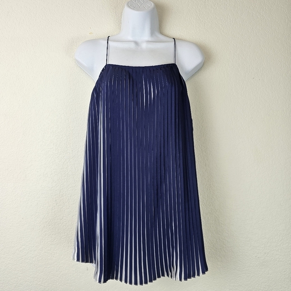 Club Monaco Blue & White Accordion Pleated Camisole Tank Blouse - Picture 3 of 8